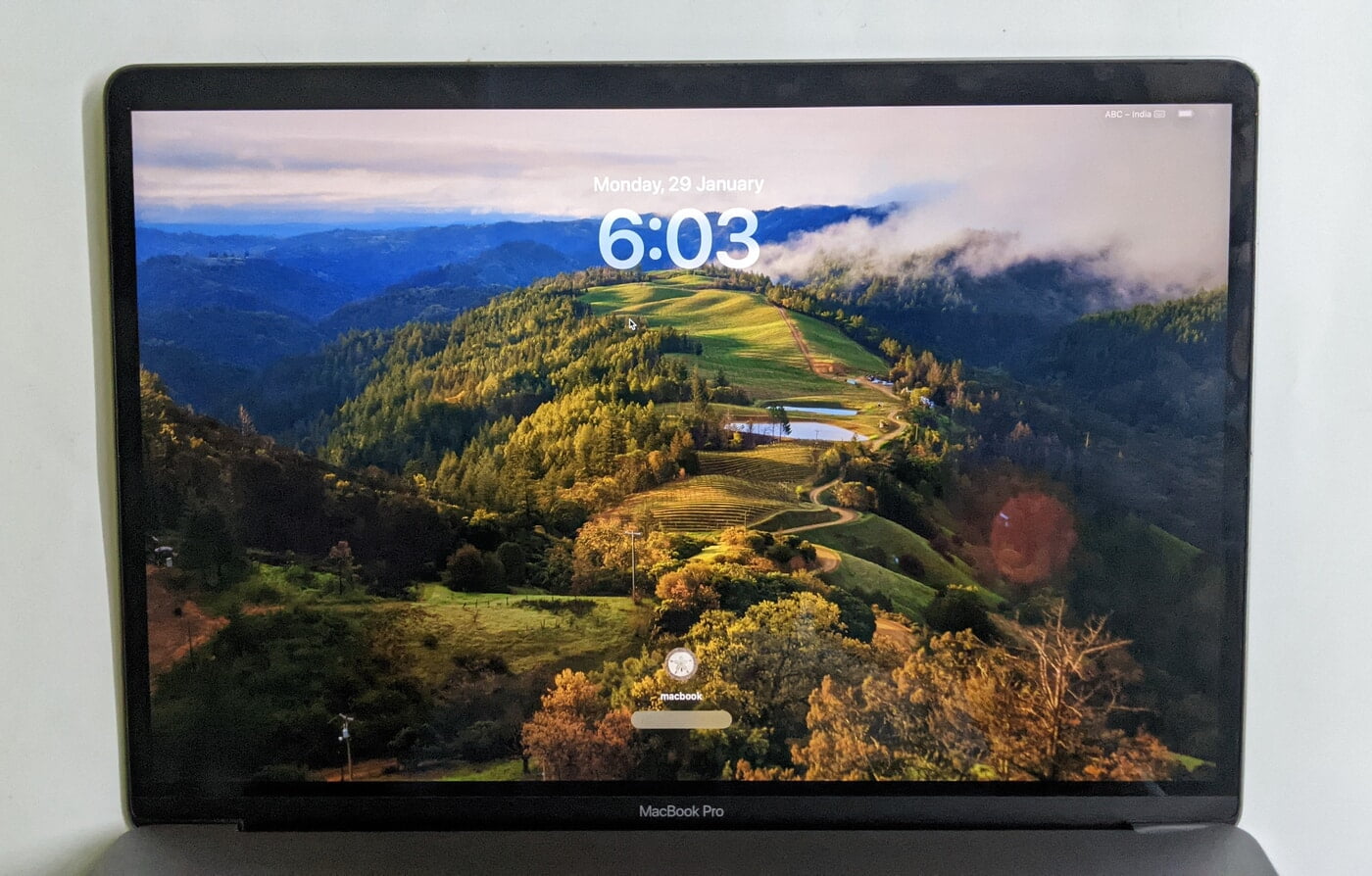 ジャンク品 MacBookPro 2019 楽しくっ 16インチ 起動に難あり