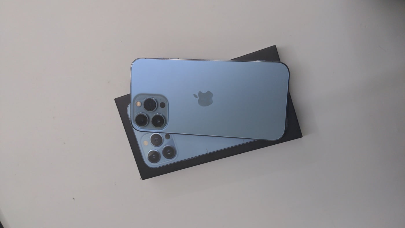 Refurbished iPhone 13 Pro Max 128GB - Sierra Blue (Unlocked) - Apple