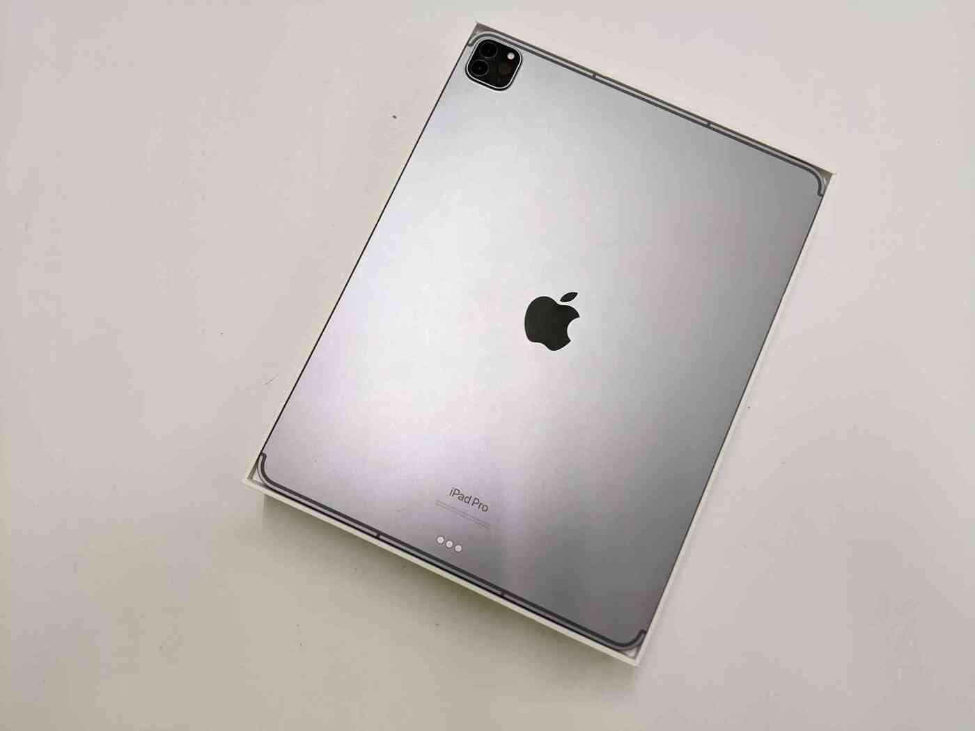 Buy Apple iPad Pro 6 refurbished & cheap - Revendo